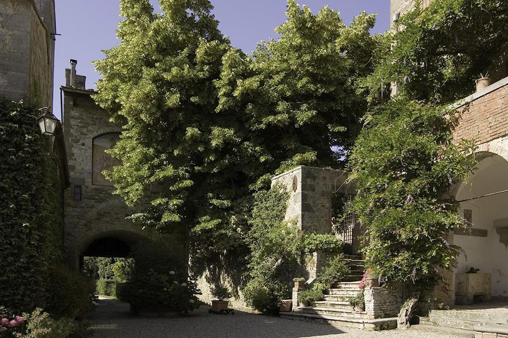 Castello Di Montalto Aparthotel Castelnuovo Berardenga Exterior photo